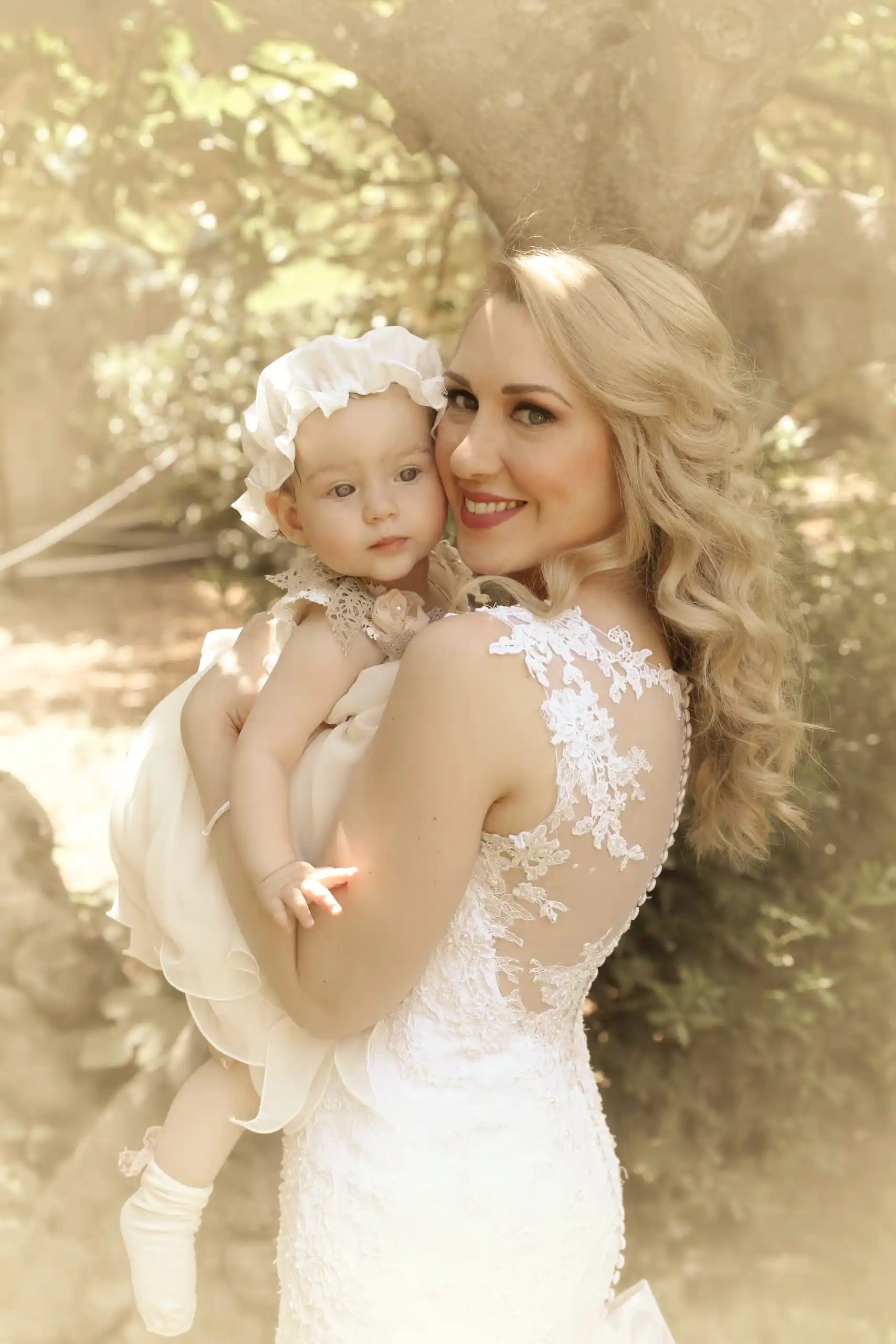 Φωτογράφιση Γαμοβάπτισης Βαγγέλη Καλυψώ & Μελίνα